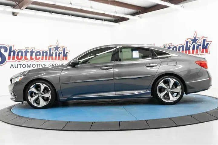 $26996 : Honda Accord 2020 Touring 4d image 5