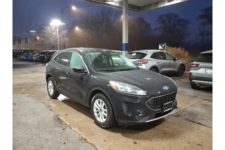 $22795 : Ford Escape 2022 SE 4dr SUV image 1
