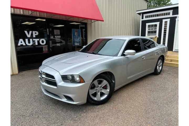 $8999 : 2012 Charger SE image 2