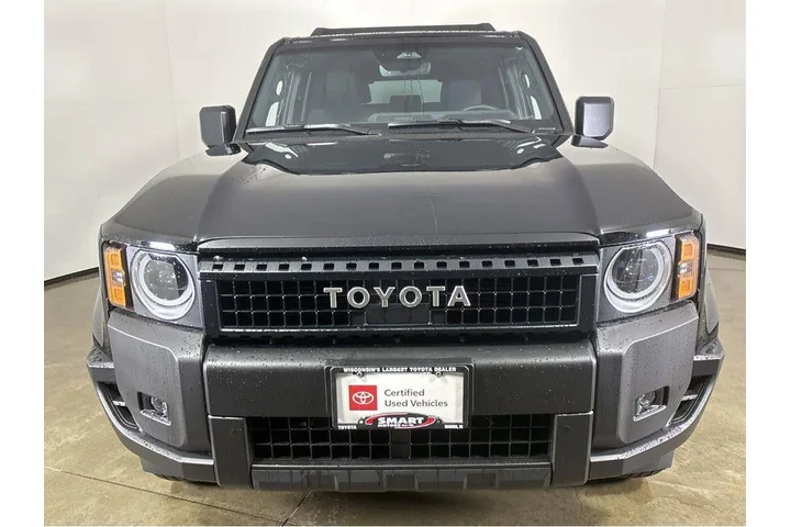 $54989 : Gold Certified2025 Land Cruis image 10