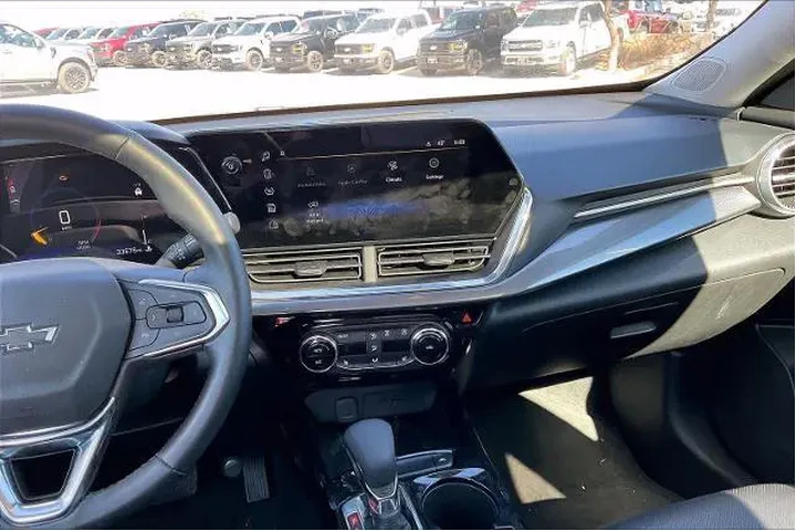 $23535 : Chevrolet Trax 2024 ACTIV 4d image 6