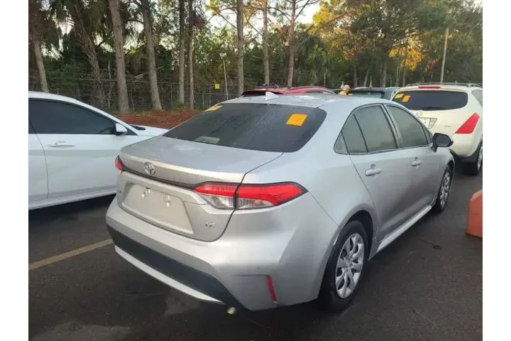$16490 : Toyota Corolla 2022 LE 4dr S image 3