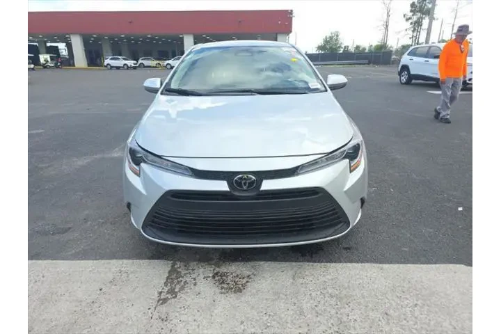 $21993 : Toyota Corolla 2025 LE 4dr S image 2