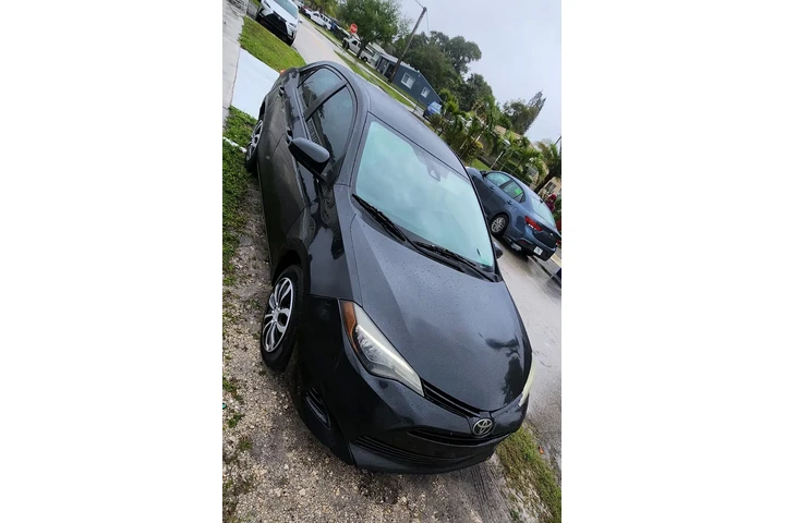 $7800 : 2018 Toyota Corolla ( CASH) image 1
