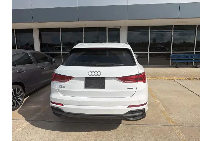 $21391 : Audi Q3 2023 AWD quattro S l image 6