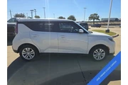 $14687 : Kia Soul 2024 S 4dr Crossove thumbnail