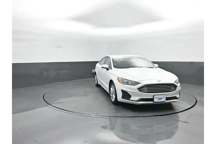 $13835 : Ford Fusion Hybrid 2019 SE 4 image 2