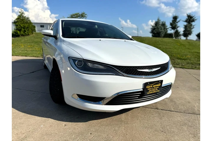 $7999 : 2016 200 Limited image 2