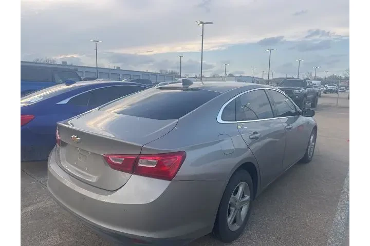 $15495 : Chevrolet Malibu 2022 LS 4dr image 5