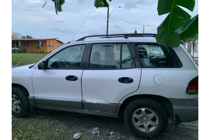 $2600 : Hyundai Santa Fe image 4