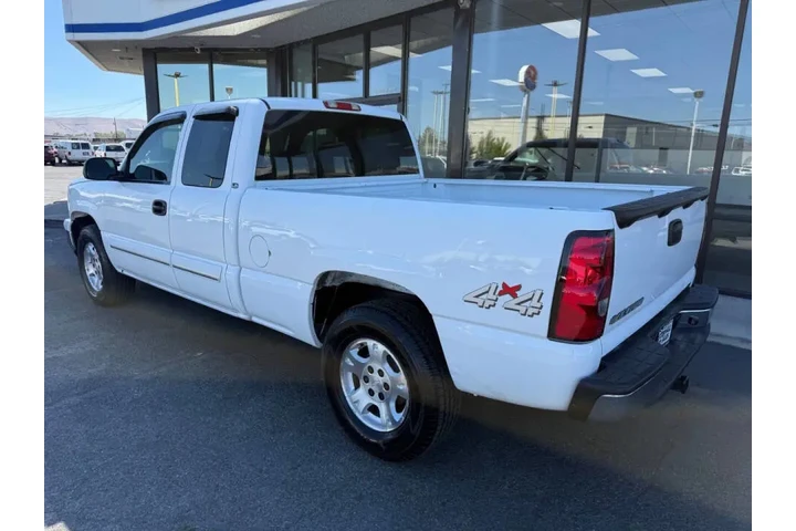 $8999 : 2007 Silverado 1500 Classic image 3