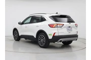 $25998 : Ford Escape Plug-In Hybrid 2 thumbnail
