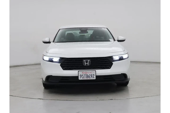 $24998 : Honda Accord 2024 LX 4dr Sed image 5