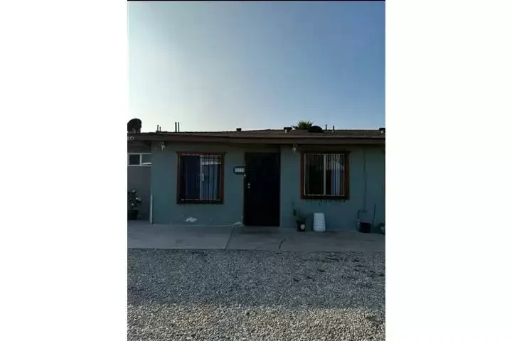 $1800 : COMPTON CASITA REMODELADA image 6