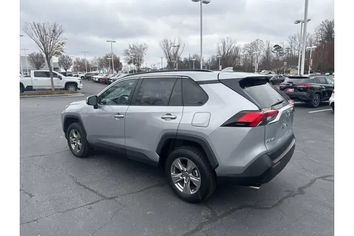 $26971 : Toyota RAV4 2024 XLE 4dr SUV image 7