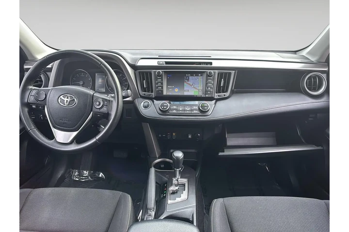 $25000 : Silver Certified2018 RAV4 XLE image 9