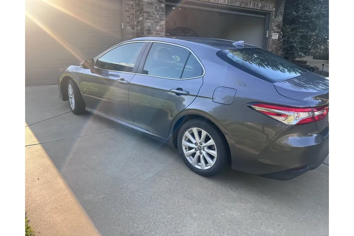 $11000 : 2019 Camry LE image 3