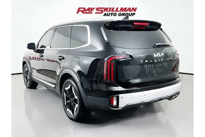 $31975 : Kia Telluride 2023 AWD EX 4d image 5