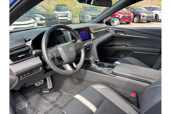$29388 : Toyota Camry 2025 SE 4dr Sed image 9