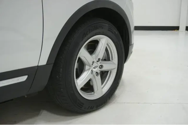 $14995 : Ford Explorer 2018 XLT 4dr S image 5