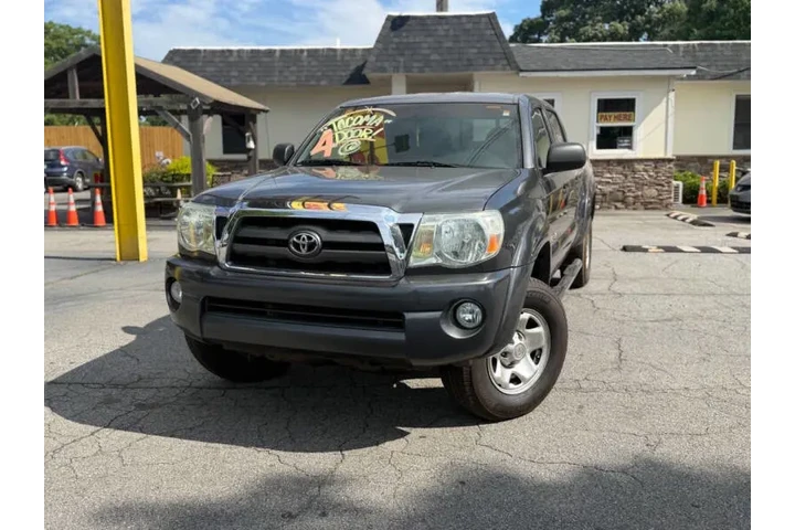 2010 Tacoma PreRunner V6 image 1