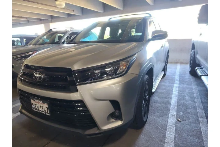 $30980 : Toyota Highlander 2019 SE 4d image 1