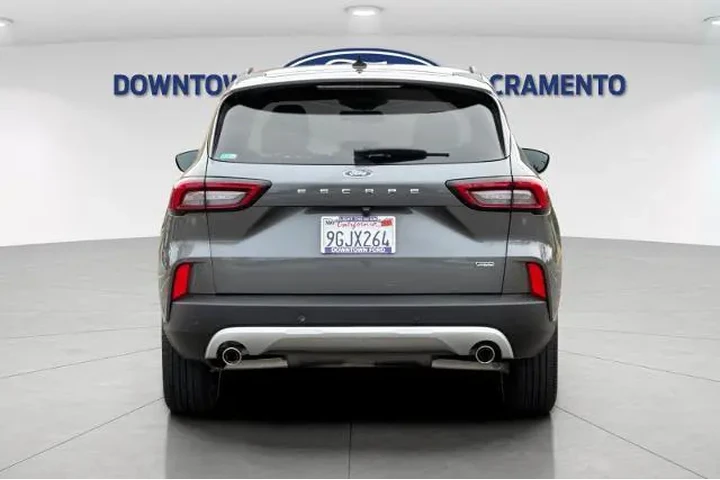 $27900 : Ford Escape Plug-In Hybrid 2 image 9