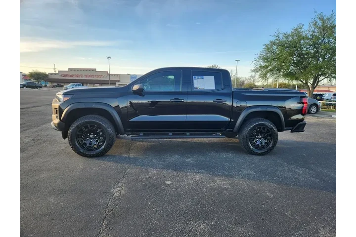 $35725 : Chevrolet Colorado 2023 4x4 image 4