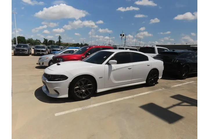 $29999 : Dodge Charger 2019 R/T Scat image 2