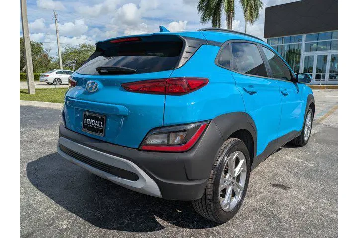 $17738 : Hyundai KONA 2023 SEL 4dr Cr image 4