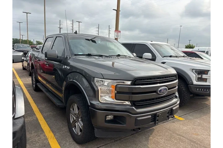 $32125 : Ford F-150 2019 4x4 XL 4dr S image 1