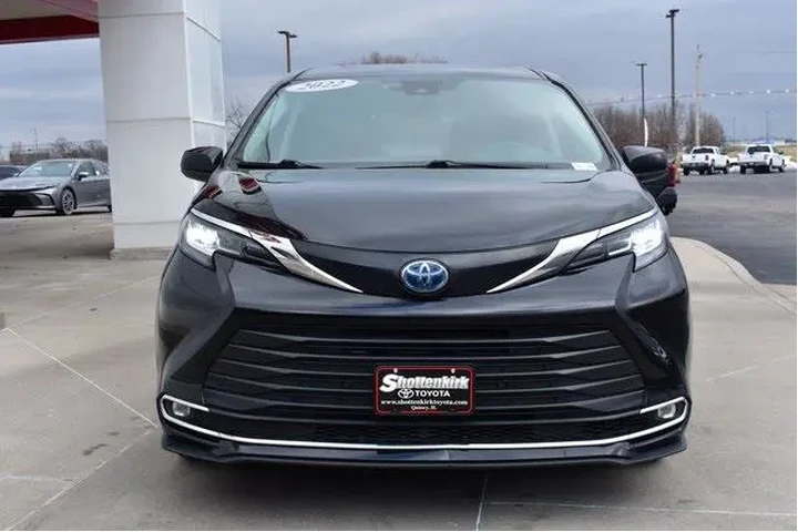$33700 : Toyota Sienna 2022 AWD XLE 7 image 3