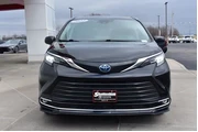 $33700 : Toyota Sienna 2022 AWD XLE 7 thumbnail