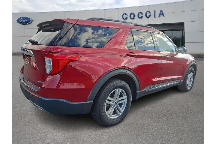 $31990 : Ford Explorer 2022 AWD XLT 4 image 4