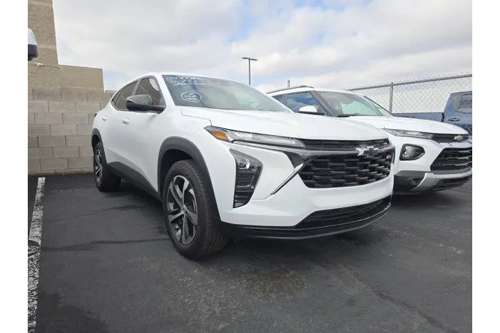 $22591 : Chevrolet Trax 2024 RS 4dr C image 1