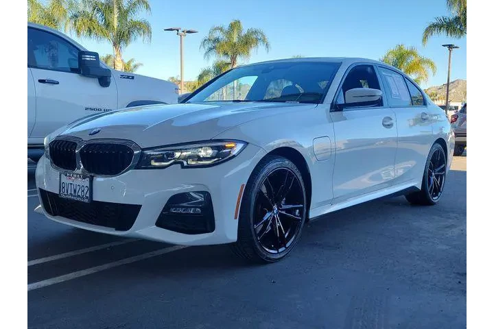 $24332 : BMW 3 Series 2021 330e 4dr S image 5