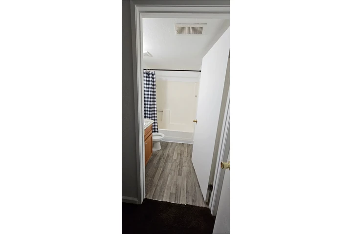 $1000 : Cuarto con baño privado image 3