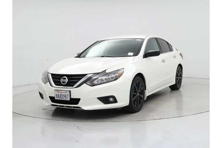 $12998 : Nissan Altima 2017 2.5 SR 4d image 4