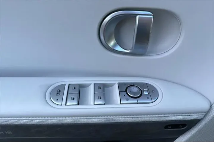 $32954 : Hyundai IONIQ 5 2024 Limited image 10