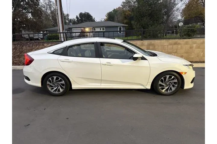 $16995 : Honda Civic 2016 EX 4dr Seda image 3