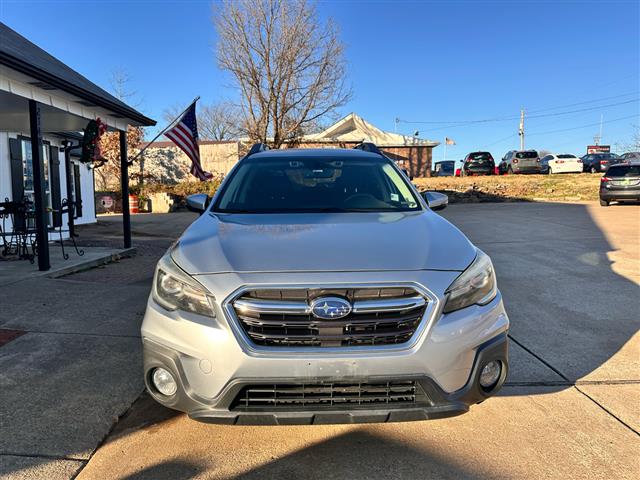 2019 Outback image 2