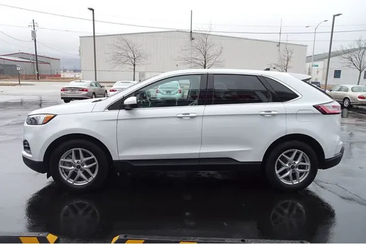 $23990 : 2023 Edge image 5