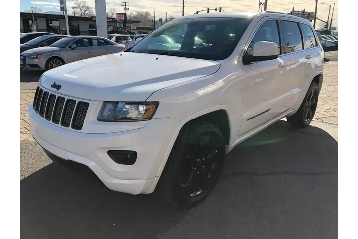 $14870 : 2015 Grand Cherokee Altitude image 6