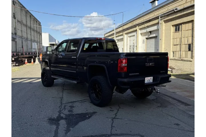 $24988 : 2015 GMC Sierra 3500HD Denali image 8