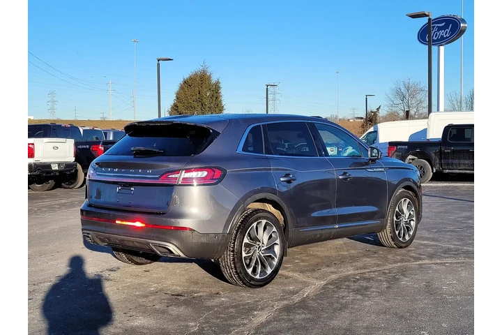 $31999 : Lincoln Nautilus 2022 AWD Re image 4