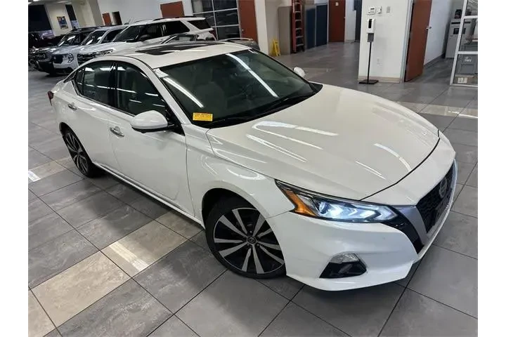 $16500 : Nissan Altima 2019 AWD 2.5 P image 8
