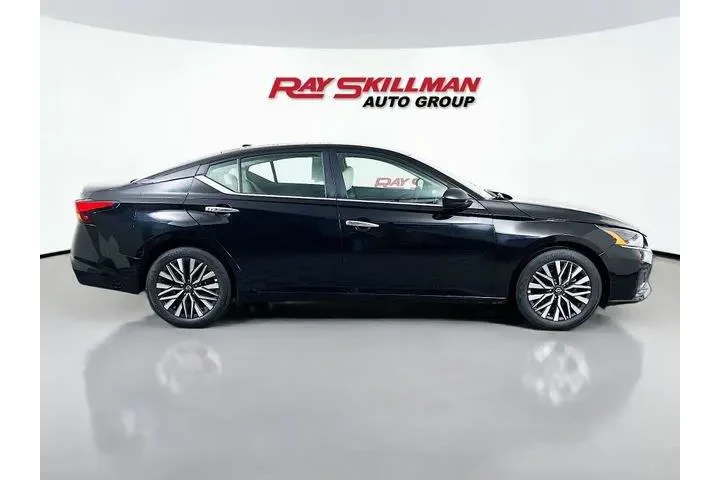 $24975 : Nissan Altima 2025 2.5 SV 4d image 8