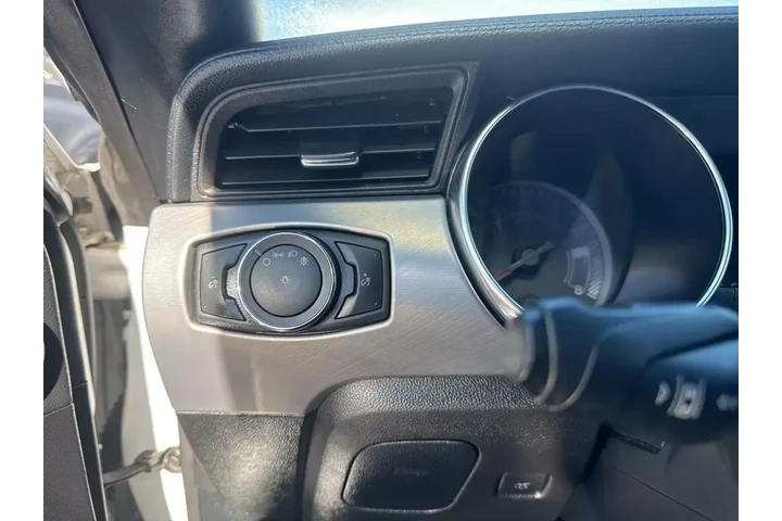 $23000 : Ford Mustang 2022 EcoBoost P image 6