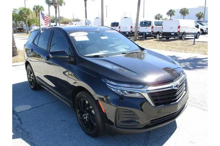 $18695 : Chevrolet Equinox 2023 LS 4d image 1