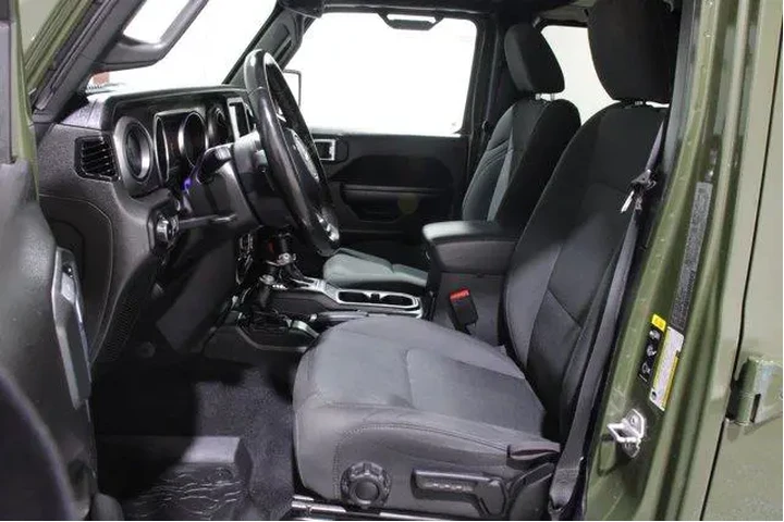 $32998 : Jeep Wrangler Unlimited 2022 image 3